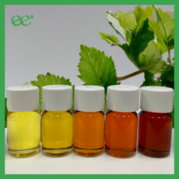 Decolored essencial oils: The importance of color in high-end perfumery